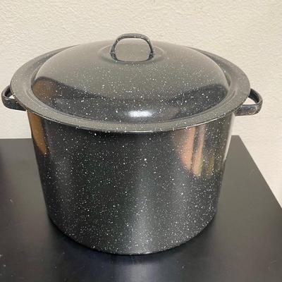 Enameled Steel Stock Pot with Lid