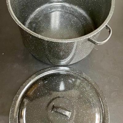 Enameled Steel Stock Pot with Lid