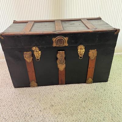 Vintage Steamer Trunk (BB-MK)