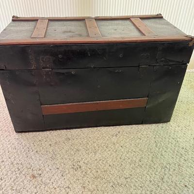 Vintage Steamer Trunk (BB-MK)