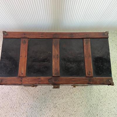 Vintage Steamer Trunk (BB-MK)