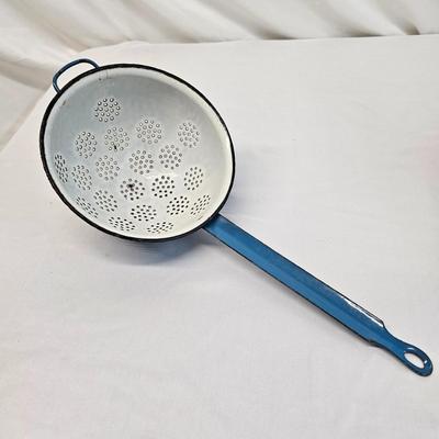 Vintage Enamel Kitchen Items (BS-JS)