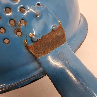 Vintage Enamel Kitchen Items (BS-JS)