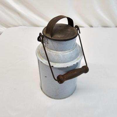 Vintage Enamel Kitchen Items (BS-JS)