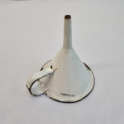 Vintage Enamel Kitchen Items (BS-JS)