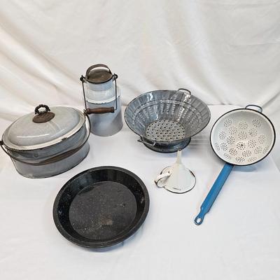 Vintage Enamel Kitchen Items (BS-JS)