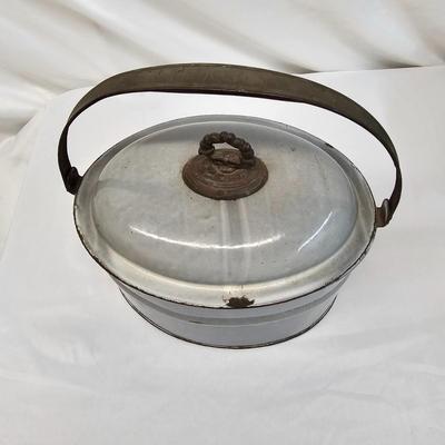 Vintage Enamel Kitchen Items (BS-JS)