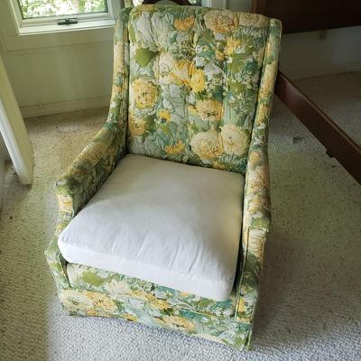 Hendredon Skirted Armchair (BB-MK)