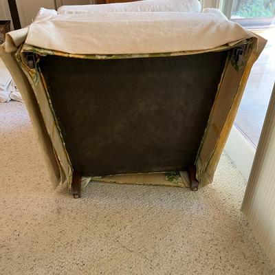 Hendredon Skirted Armchair (BB-MK)