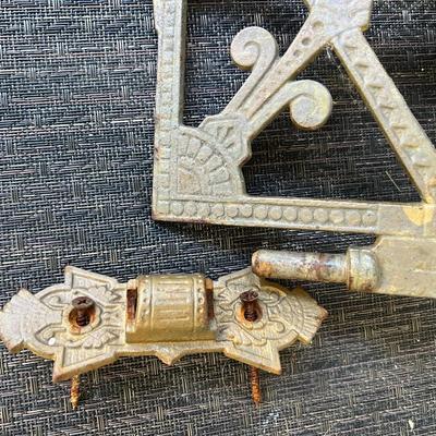 Antique Victorian Cast Iron Wall Hang Oil Lamp Holder