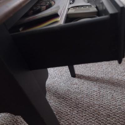 Cherry Wood Top Nesting Table