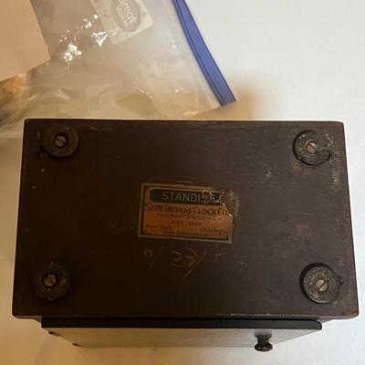 Seth Thomas 8-Day Automatic Alarm Clock (LR-RG)