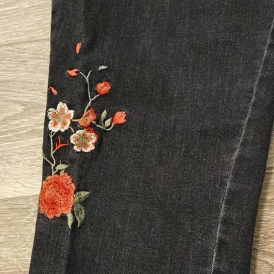 Ana Embroidered Black Skinny Jeans