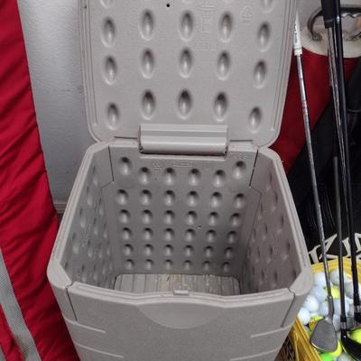 Rubbermaid Flip Top Composite Storage Bin