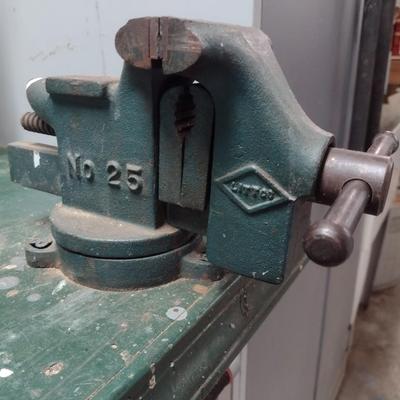Vintage Litton Forged 3.75" Bench Vise No. 25
