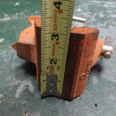Cast Body Pony Brand Bench Vise 3.25"