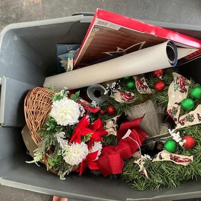 Lot # 1000 Christmas Lot