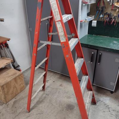 Louisville Fiberglass Frame 6' Ladder