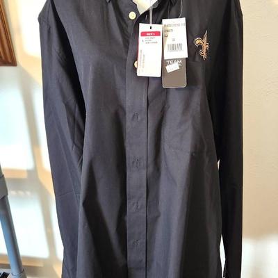 Lot #35 Men's Antiqua Saints Shirt - New with Tags Size Large