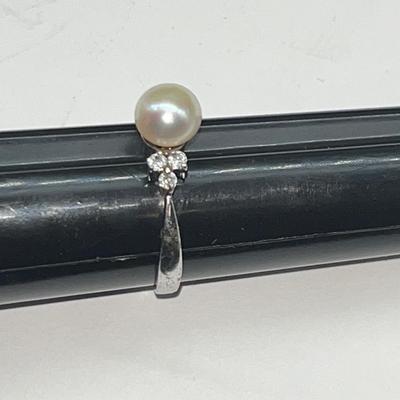Antique Ladies Pearl Ring