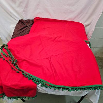 Christmas Linens, Plates, Decor & More (BS-JS)