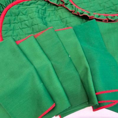 Christmas Linens, Plates, Decor & More (BS-JS)