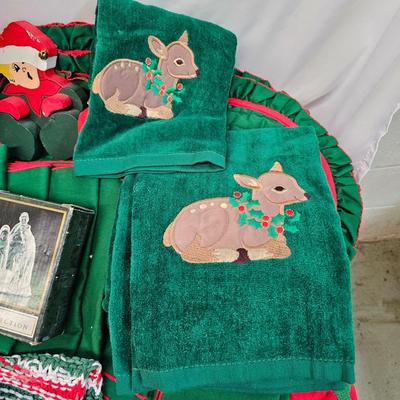 Christmas Linens, Plates, Decor & More (BS-JS)