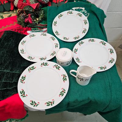 Christmas Linens, Plates, Decor & More (BS-JS)