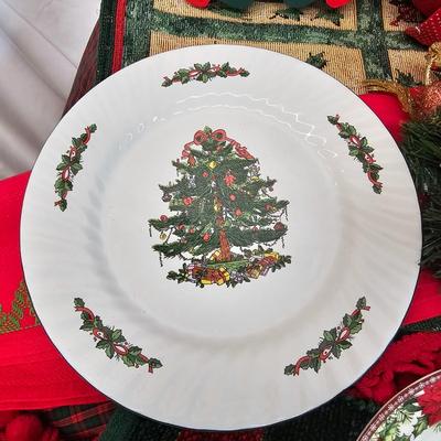 Christmas Linens, Plates, Decor & More (BS-JS)