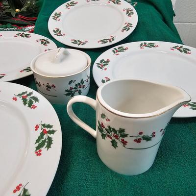 Christmas Linens, Plates, Decor & More (BS-JS)