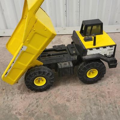 Two Metal Toy Dump Trucks Tonka, Remco