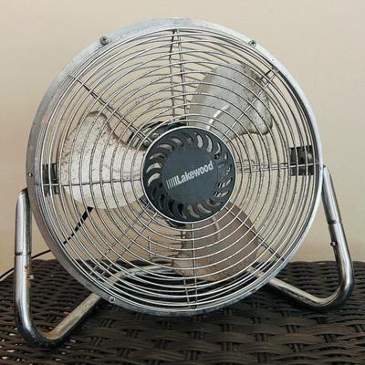 Lakewood 3 Speed Metal Fan