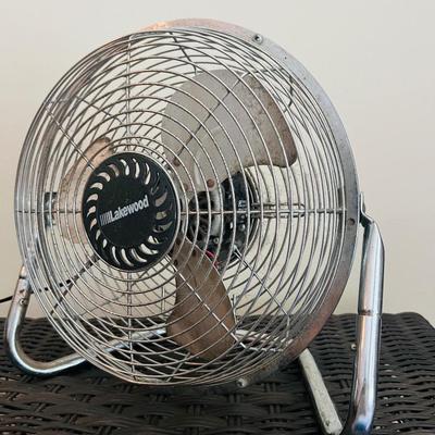 Lakewood 3 Speed Metal Fan