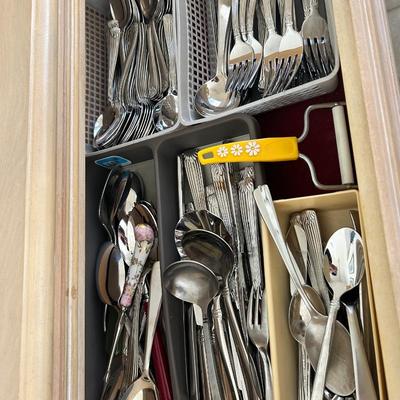 Set of sliver ware
