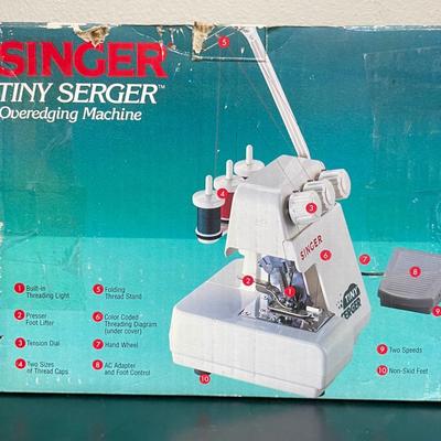 Singer Tiny Serger Overedging Machine