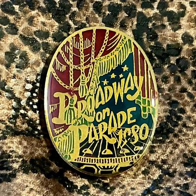 Endymion oval heavy doubloon, 1980 Broadway on parade