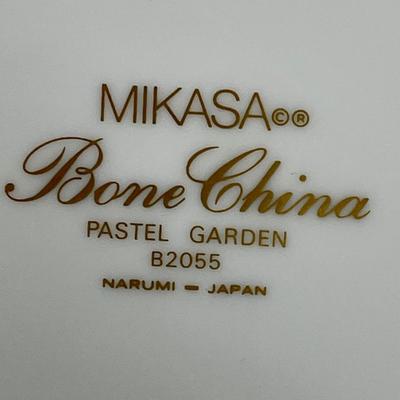 Mikasa Pastel Garden Serving Plate Platter and Serving Spatula