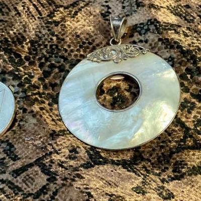 Necklace drop Sterling Silver and mother of pearl