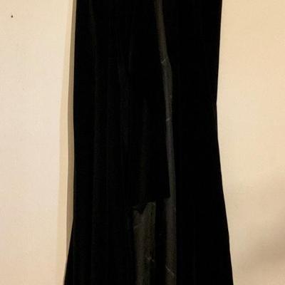 Olag Cassini black velvet cape