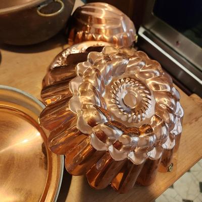 Copral Copper Pots , Pans , Molds Decor