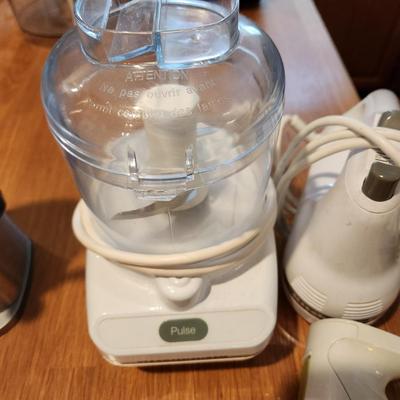 Lot Small Kitchen Appliances Knife Sharpener, Cuisinart Coffee Grinder Can Opener, Processor, BrAun