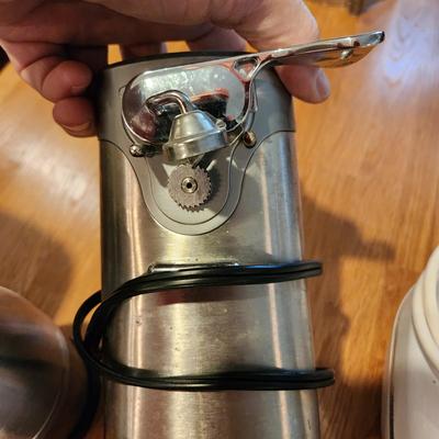 Lot Small Kitchen Appliances Knife Sharpener, Cuisinart Coffee Grinder Can Opener, Processor, BrAun