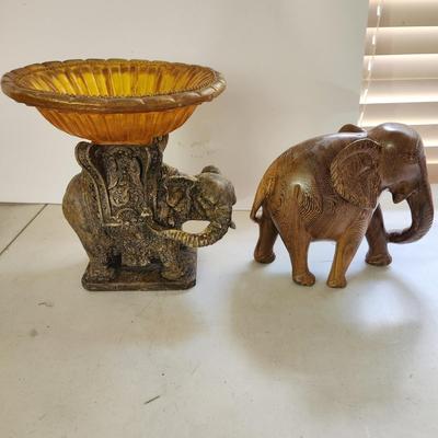 Lot of 2 Elephants Serving Bowl and Decor