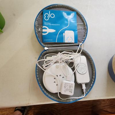 GLO Brilliant Personal Teeth Whitening Device