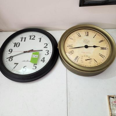 2 Wall Patio Clocks Working 1 is 2 Sided with temperature