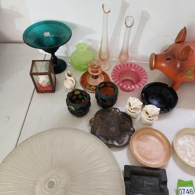 Mixed Collectable Lot Lamp Shade Piggy Bank Clock Glassware Las Vegas Fairies