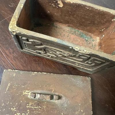 POTTERY JUG & LIDDED BOX