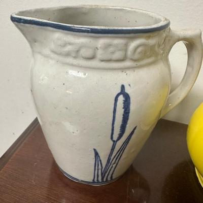 USA, MCCOY, SADLER POTTERY PITCHER LOT