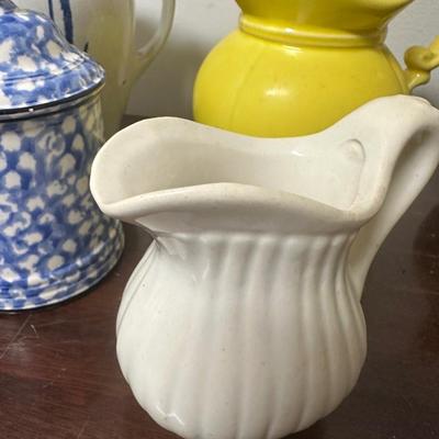 USA, MCCOY, SADLER POTTERY PITCHER LOT