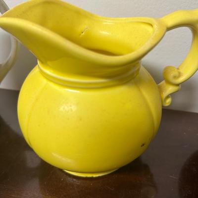 USA, MCCOY, SADLER POTTERY PITCHER LOT
